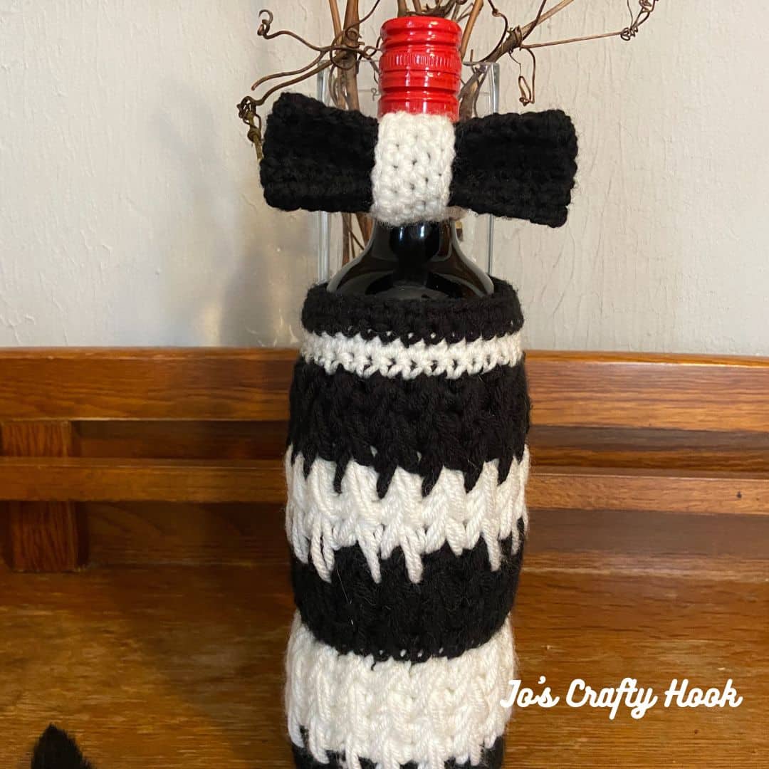Tuxedo Wine Bottle Cozy Free Crochet Pattern